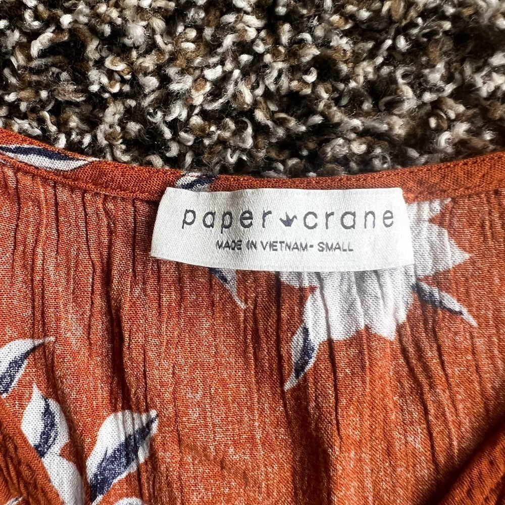 Paper Crane Rust Floral Blouse - Picture 6 of 6